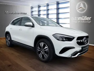 MERCEDES-BENZ GLA 220 4M PROGRESSIVE 360  LENKRADHEIZ LED