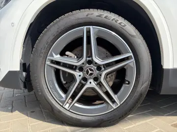 MERCEDES-BENZ GLA 200 d 4M AMG NIGHT PANO MEMORY DISTRO NAVI