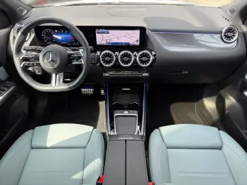 MERCEDES-BENZ GLA 200 d 4M AMG NIGHT PANO MEMORY DISTRO NAVI
