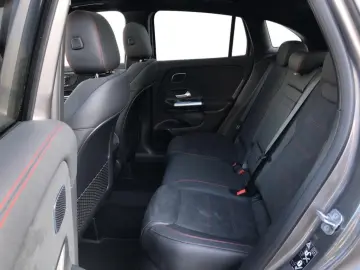 MERCEDES-BENZ GLA 220 d 4MATIC AMG ILS MBUX Burm MBeam Night