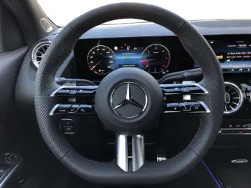 MERCEDES-BENZ GLA 220 d 4MATIC AMG ILS MBUX Burm MBeam Night
