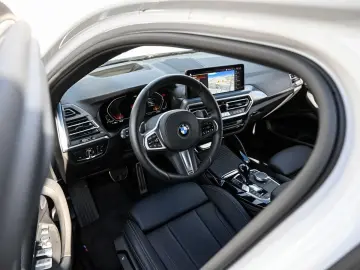 BMW X4 xDrive20i M-Sport AHK PANO ACC KoZg HuD Laser