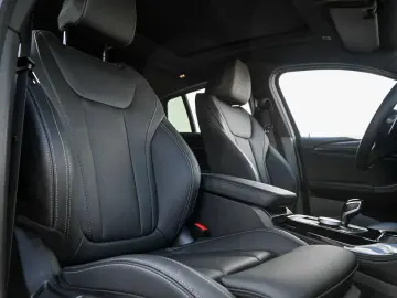 BMW X4 xDrive20i M-Sport AHK PANO ACC KoZg HuD Laser