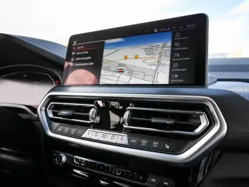 BMW X4 xDrive20i M-Sport AHK PANO ACC KoZg HuD Laser