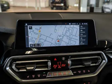 BMW X4 xDrive20i M Sport PANO RFK NAVI LED Laser LM