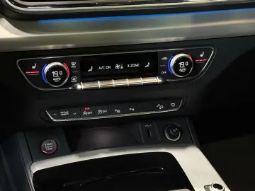 AUDI SQ5 Sportback TDI   MATRIX NAVI PANO AHK STDHZG