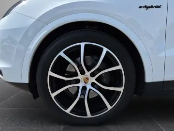 PORSCHE Cayenne E-Hy Coupe Matrix Ventilation 360