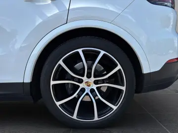 PORSCHE Cayenne E-Hy Coupe Matrix Ventilation 360