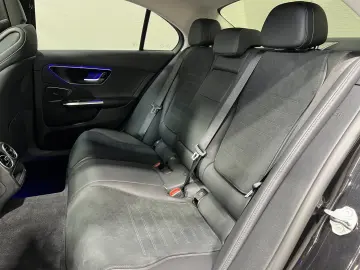 MERCEDES-BENZ C 220 d AMG Line Night AHK Sound Schiebedach