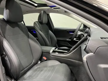 MERCEDES-BENZ C 220 d AMG Line Night AHK Sound Schiebedach