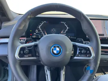 BMW 550e xDrive Touring M Sport Pro DA Prof AHK Pano