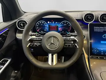 MERCEDES-BENZ GLC 200 4M AMG DIGL NIGHT AMBI DISTR KAM EASYP