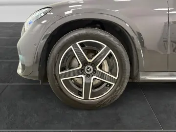 MERCEDES-BENZ GLC 200 4M AMG DIGL NIGHT AMBI DISTR KAM EASYP