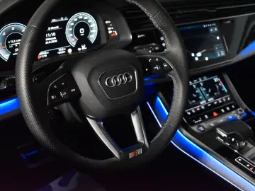 AUDI Q8 50 TDI qu 3x S-Line Competition Plus VOLL
