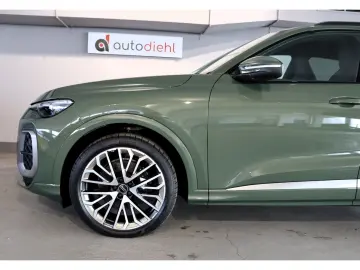 AUDI SQ5 TFSI S tronic quattro edition one PANO STHZ