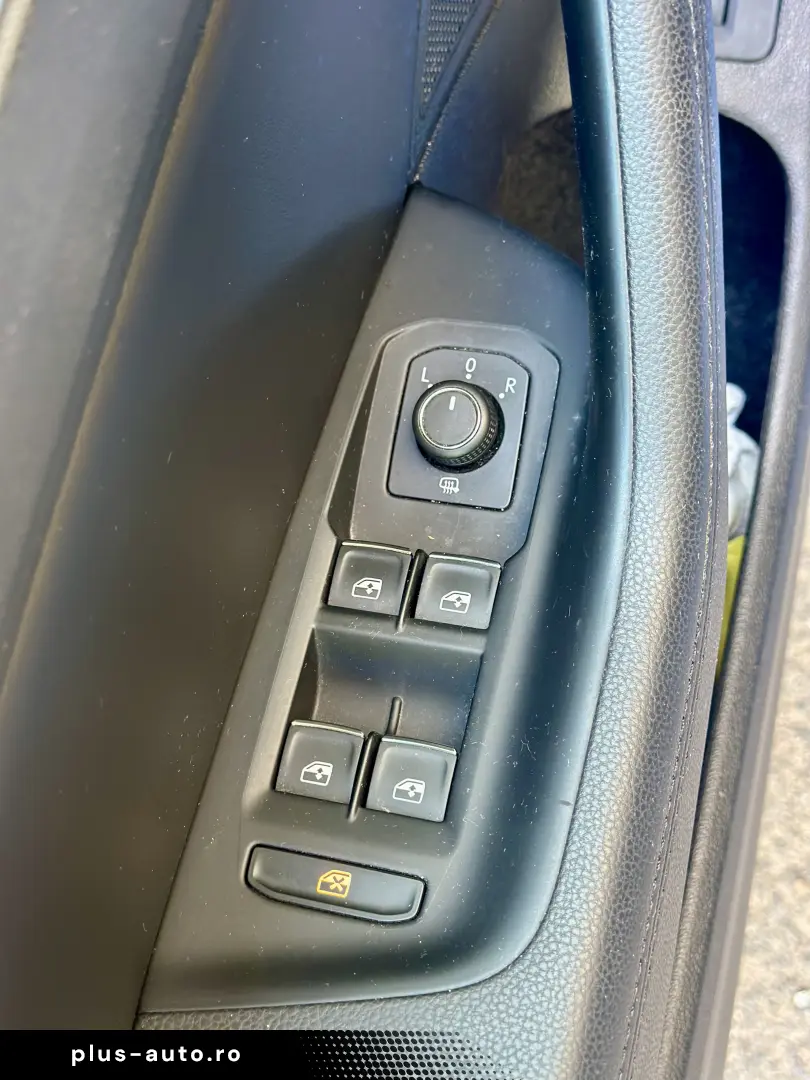 VOLKSWAGEN Passat 2018 — imagine 18