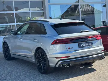 AUDI SQ8 4.0 TFSI quattro EXCLUSIVE ALCANTARA BLACK