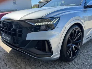 AUDI SQ8 4.0 TFSI quattro EXCLUSIVE ALCANTARA BLACK