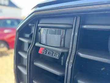 AUDI SQ8 4.0 TFSI quattro EXCLUSIVE ALCANTARA BLACK