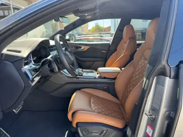 AUDI SQ8 4.0 TFSI quattro EXCLUSIVE ALCANTARA BLACK
