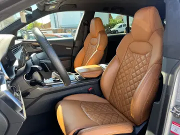 AUDI SQ8 4.0 TFSI quattro EXCLUSIVE ALCANTARA BLACK