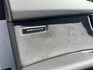 AUDI SQ8 4.0 TFSI quattro EXCLUSIVE ALCANTARA BLACK