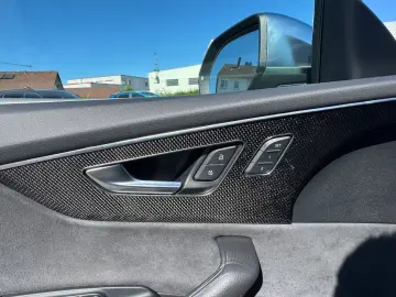 AUDI SQ8 4.0 TFSI quattro EXCLUSIVE ALCANTARA BLACK
