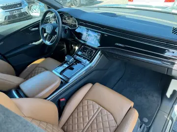 AUDI SQ8 4.0 TFSI quattro EXCLUSIVE ALCANTARA BLACK