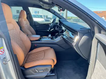 AUDI SQ8 4.0 TFSI quattro EXCLUSIVE ALCANTARA BLACK
