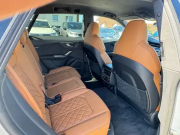 AUDI SQ8 4.0 TFSI quattro EXCLUSIVE ALCANTARA BLACK