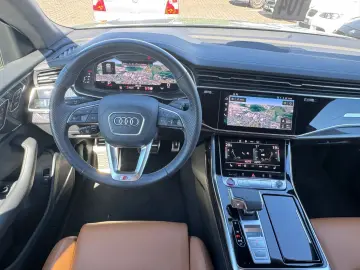 AUDI SQ8 4.0 TFSI quattro EXCLUSIVE ALCANTARA BLACK