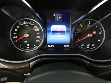 MERCEDES-BENZ V 300 d 4M lang Avantgarde Edition AMG…