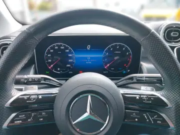 MERCEDES-BENZ GLC 200 4Matic AMG LED Night Memory AHK 360