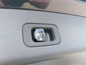 MERCEDES-BENZ GLC 200 4Matic AMG LED Night Memory AHK 360