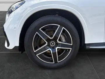 MERCEDES-BENZ GLC 220d 4M AMG NIGHT DIGL AMBI DISTR …