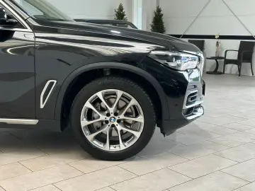BMW X5 xDrive30d X-LINE Leder LED Standheiz. 1.Hand