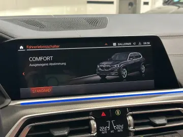 BMW X5 xDrive30d X-LINE Leder LED Standheiz. 1.Hand