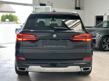 BMW X5 xDrive30d X-LINE Leder LED Standheiz. 1.Hand
