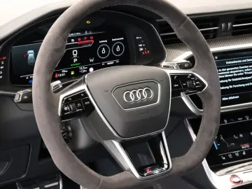 AUDI RS6 Avant 4.0 TFSI quattro