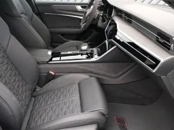 AUDI RS6 Avant 4.0 TFSI quattro