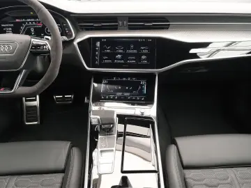 AUDI RS6 Avant 4.0 TFSI quattro