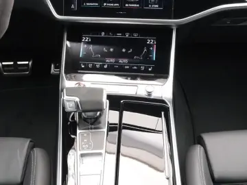 AUDI RS6 Avant 4.0 TFSI quattro