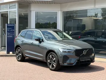VOLVO XC60 B5 AWD Plus Dark Auto