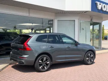 VOLVO XC60 B5 AWD Plus Dark Auto