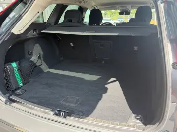 VOLVO XC60 B5 AWD Plus Dark Auto