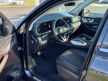 MERCEDES-BENZ GLE 300 d 4M AMG Pano Burmester Totwin…