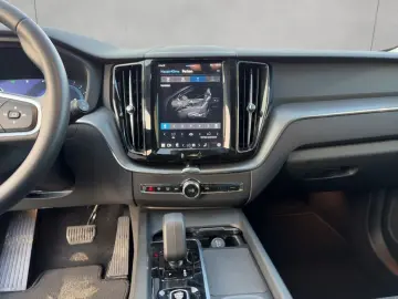 VOLVO XC60 B5 B AWD Core