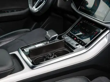 AUDI Q8 50 TDI S line Matrix Panorama Headup Virtual