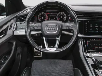 AUDI Q8 50 TDI S line Matrix Panorama Headup Virtual