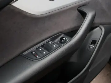 AUDI Q8 50 TDI S line Matrix Panorama Headup Virtual